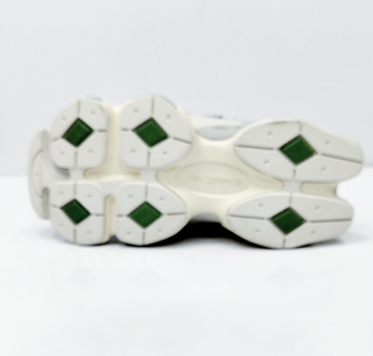 زیره ضد سایش و لایه میانی ژله دار بسیار سبک ونرم